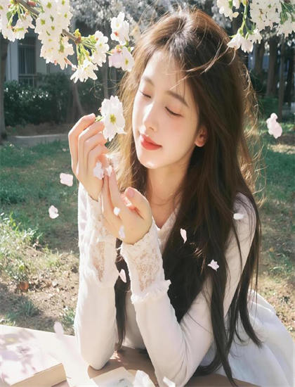 年轻的嫂子3象征隐喻全面解析：符号意义与深层寓意探讨，影院同步